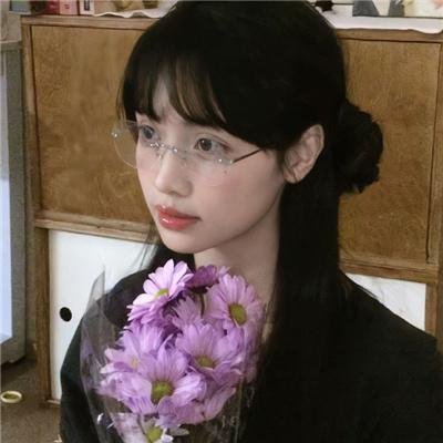 女孩向前冲
